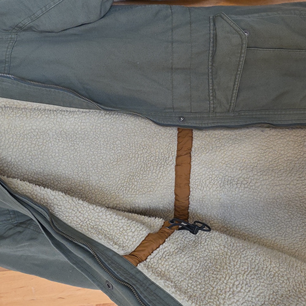 Olive Green Hooded Patagonia Coat - Picture 3 of 6
